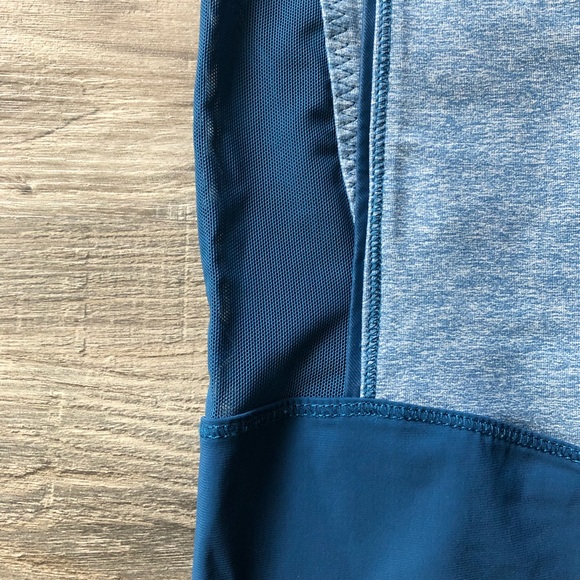 Lululemon Crop Leggings, Size 4 - Picture 2 of 4